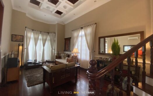 ID: 970 | Large house with garden and pool for rent