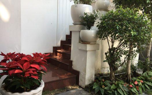 ID: 823 | Renovated French colonial villa close to Saigon CBD for rent