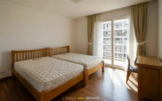 ID: 1495 | Xi Riverview Palace | Partly furnished 3-BR apt. for rent