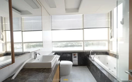 ID: 1713 | Xi Riverview Palace: 3-BR apt. 185m2