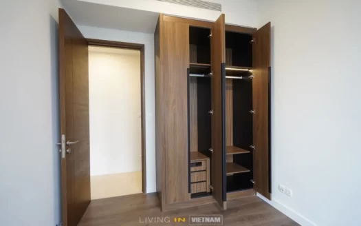 ID: 731 | The Nassim: Elegant and colorful 3BR apartment with river view