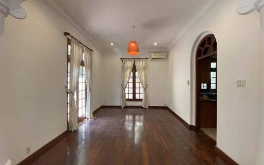 ID: 1363 | Wooden floor villa with big garden in Thao Dien