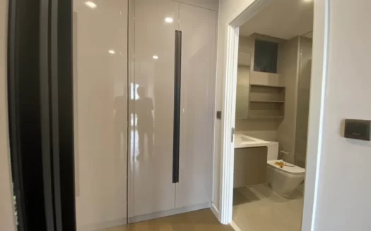 ID: 2023 | Q2 Thao Dien | Unfurnished 3 BR apt