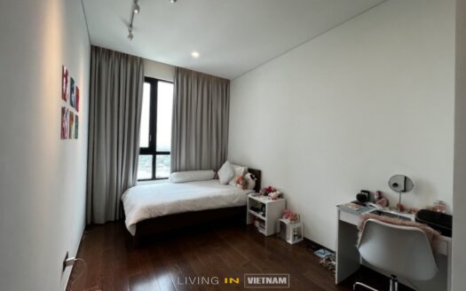 ID: 1178 | d’Edge | Unfurnished 4BR apt. for rent on high-floor