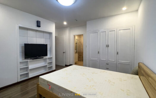 ID: 2305 | HARV | Great looking 3BR apt for rent