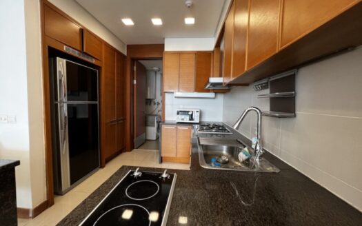 ID: 2323 | Xi Riverview Palace | Cool looking 3-BR apt. 185m2