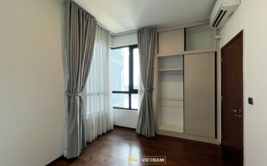 ID: 2439 | d’Edge | 3BR apartment on high-floor with river view